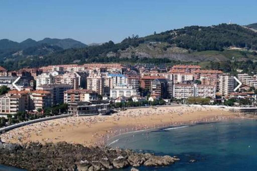 Castro Holidays - Centrico Piscina Urbanizacion Garaje Gratis Castro Urdiales Exterior photo