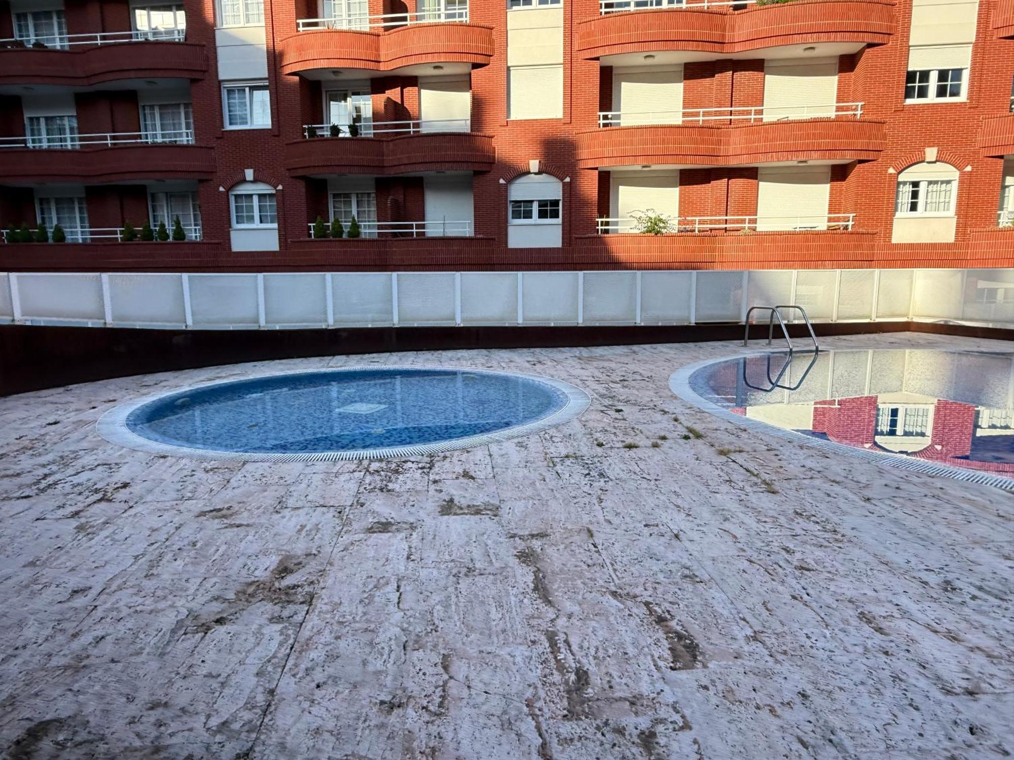 Castro Holidays - Centrico Piscina Urbanizacion Garaje Gratis Castro Urdiales Exterior photo